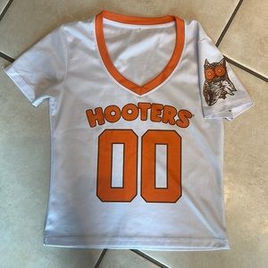 Hooters jersey